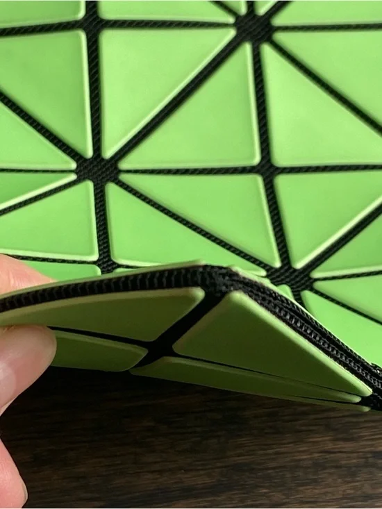 BAO BAO ISSEY MIYAKE Green Lucent Tote Bag - Picture 16 of 16